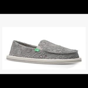 Sanuk Donna Slip On’s